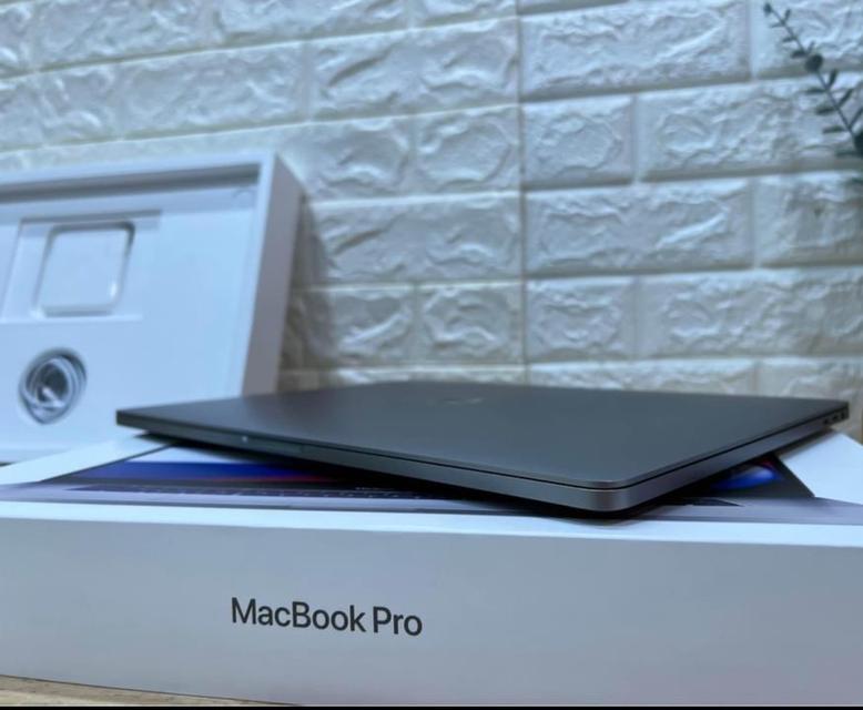 macbook pro มือสอง ครบกล่อง