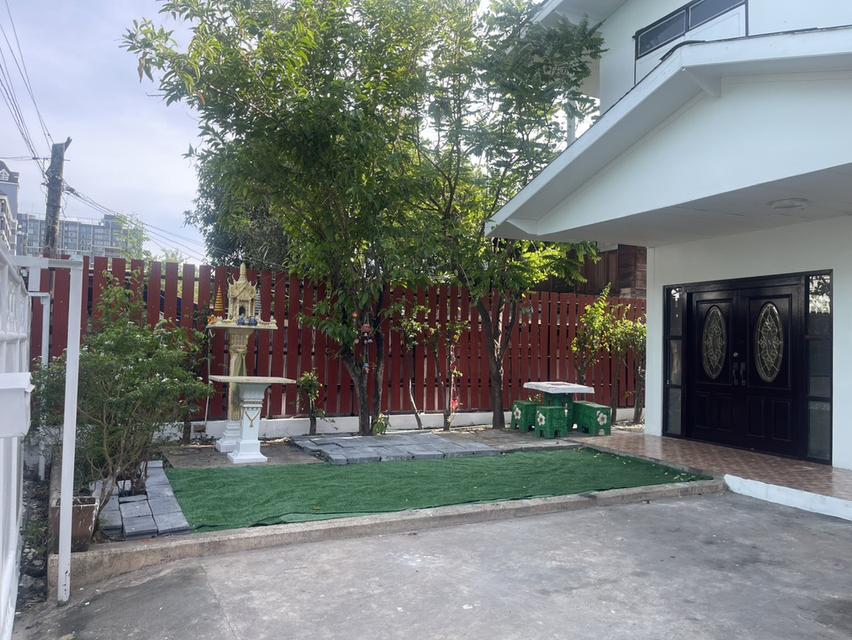 U1458 ให้เช่าบ้านเดี่ยว 2 ชั้น ย่านสุขุมวิท66/1 ใกล้บีทีเอสอุดมสุข บ้านมีเฟอร์บางส่วน ทำเลดีเดินทางสะดวกเข้าออกได้หลายทาง 2