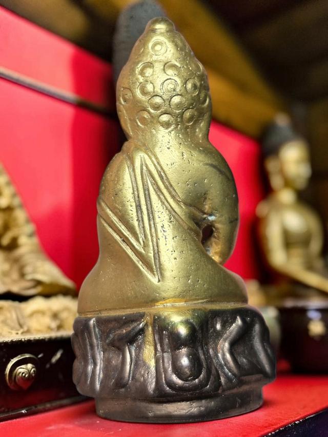 พระเครื่องยอดนิยม6/9 รูปที่ 2