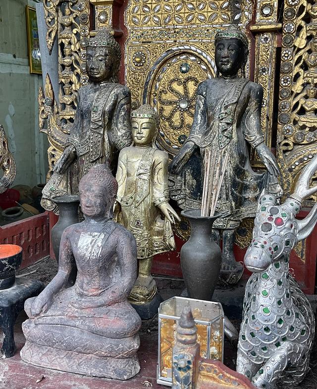 พระพุทธรูปโบราณ พระไม้เก่า แกะสลัก ลงรักปิดทอง ปางเปิดโลก พระไม้โบราณ รูปที่ 7