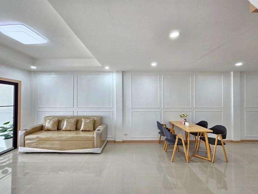 หมู่บ้านปิยวรารมย์ เฟส 1 8