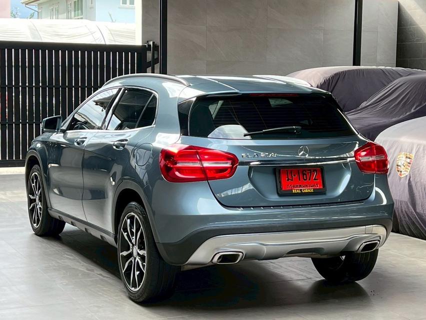 Mercedes-Benz GLA200 1.6 Urban SUV