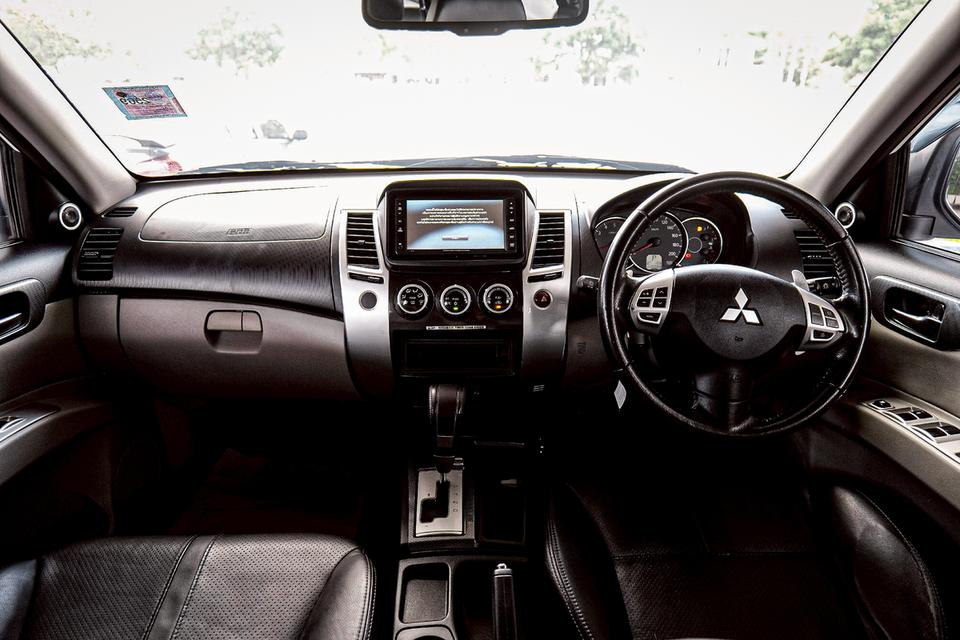 MITSUBISHI PAJERO เครื่องยนต์ 2.5 GT VG ปี 2013 12