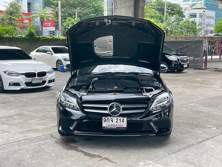 Benz C220d ปี19 18