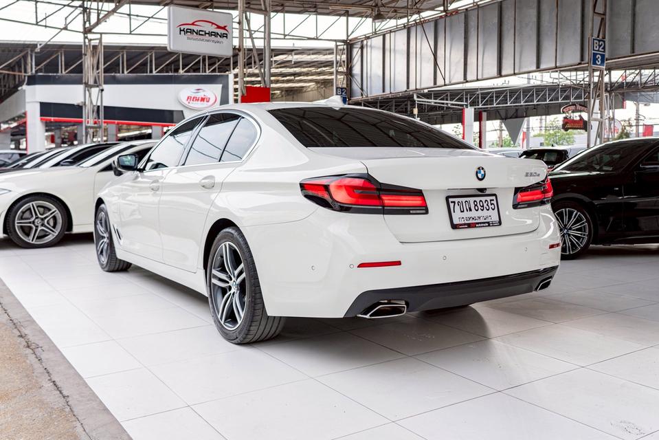 รหัสรถ NP8935 BMW 530e Elite Lciปีรถ : 2021 รูปที่ 12