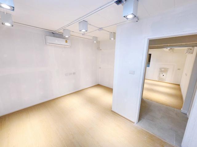 ให้เช่าอาคารคลีนิค โชว์รูม 6ชั้น MRTรามอินทรา กม.9 500ม. 15นอน 1305ตรม.MRTคู้บอน 800ม. รพ.สินแพทย์ 11แอร์ใหม่ แฟชั่น 3คู 5