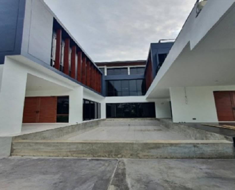 ให้เช่า Pool Villa บ้านเดี่ยว 3 ชั้น สร้างใหม่ ใจกลางเมือง ซอยสุขุมวิท 62 Modern Luxury สระว่ายน้ำกลางบ้าน 6