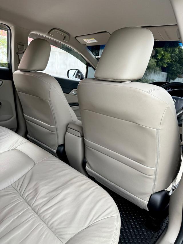 HONDA CIVIC 1.8 E ปี 2015 16