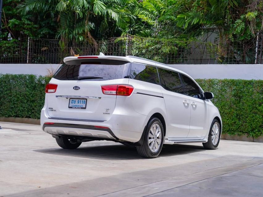 Kia Grand Carnival 2.2 EX ปีจด 2017 รูปที่ 2