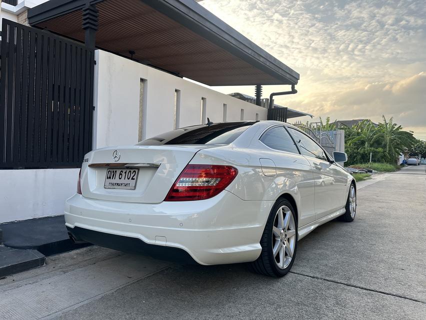 รถสปอร์ตคูเป้ BENZ C180 1.8 Coupe AMG จดทะเบียนปี2012 รูปย่อยที่ 4