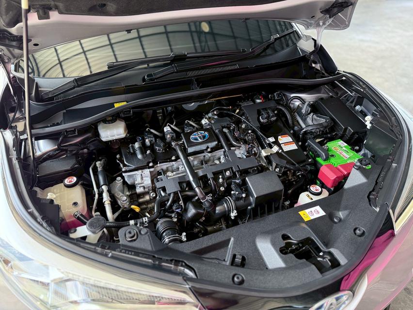 ขาย Toyota CH-R 1.8Hybrid Mid ปี18 17