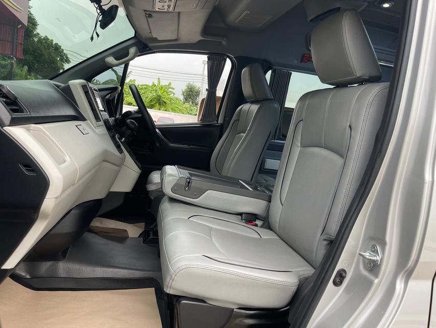 ขาย Toyota Commuter 2.8 ปี20 12