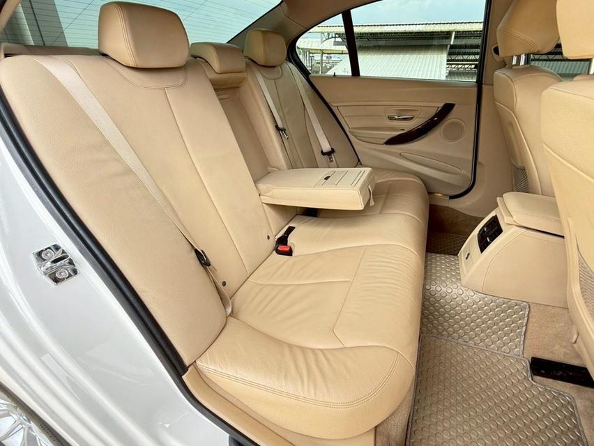 BMW 320d Luxury 2.0L 8AT TwinTurbo āļĢāļđāļāļāļĩāđ 15