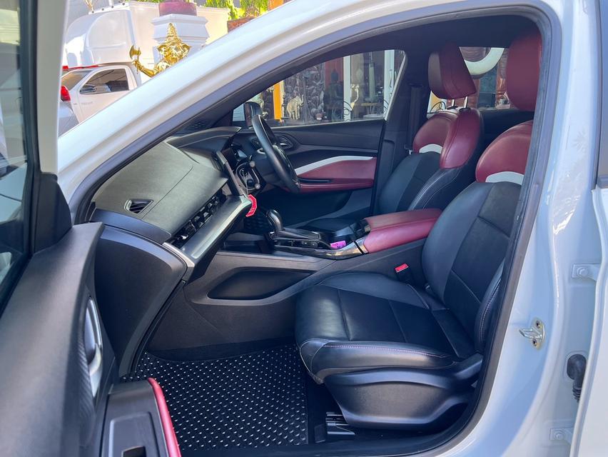 ~MG 5 1.5 D PLUS AUTO ปี 2024 ~รถเก๋งดีไซน์สปอร์ต โฉบเฉี่ยวทันสมัย ~รถสวย มือเดียวป้ายแดง ~ไมล์น้อย วิ่งเพียง 19,xxx กม. ~รุ่น D PLUS เกียร์ รูปที่ 14