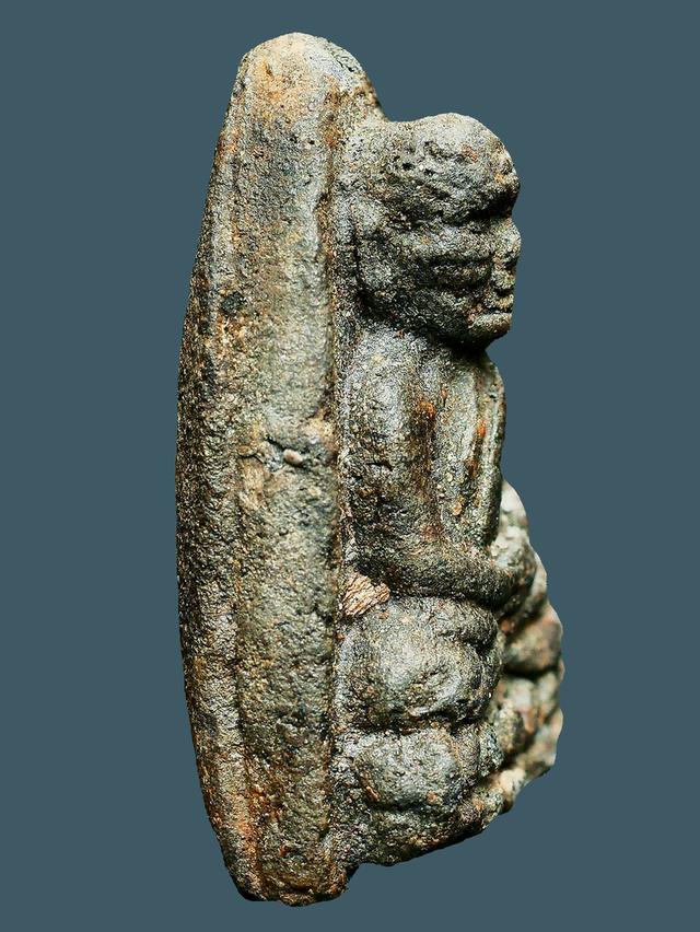 หลวงปู่ทวดเนื้อว่าน รุ่นแรก วัดช้างให้ พิมพ์กรรมการ ปี ๒๔๙๗...เก่า เนื้อจัดๆ