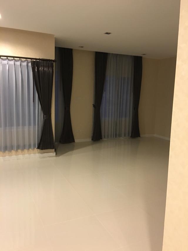 บ้านเดี่ยว พร้อมที่ดิน 17