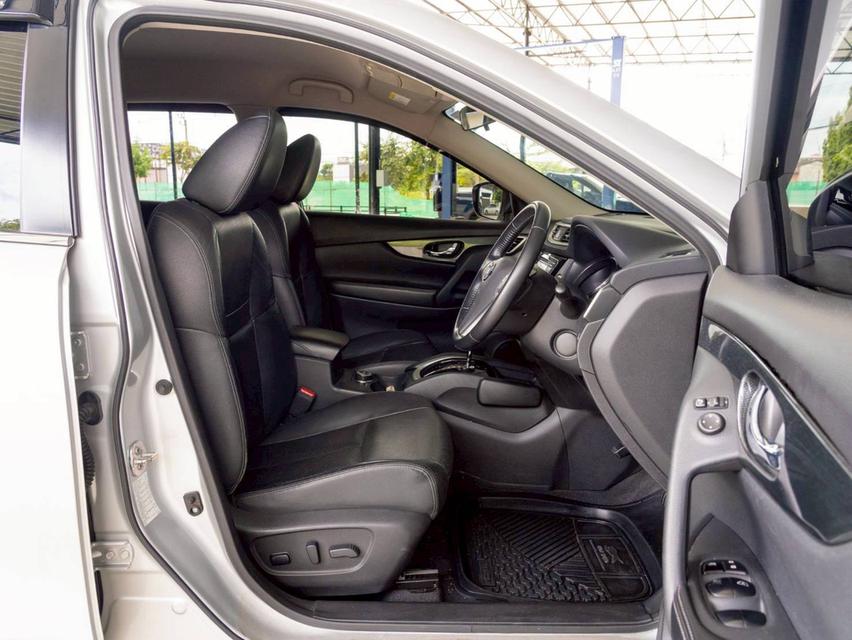 NISSAN X-TRAIL 2.0V 4WD ปี จด 2016 สภาพสวยเดิมๆ 17