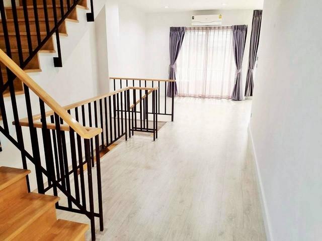 ทาวน์โฮม 3 ชั้น โครงการ นาราภัทร เอ็กซ์คลูซีฟ แจ้งวัฒนะ-สามัคคี 6