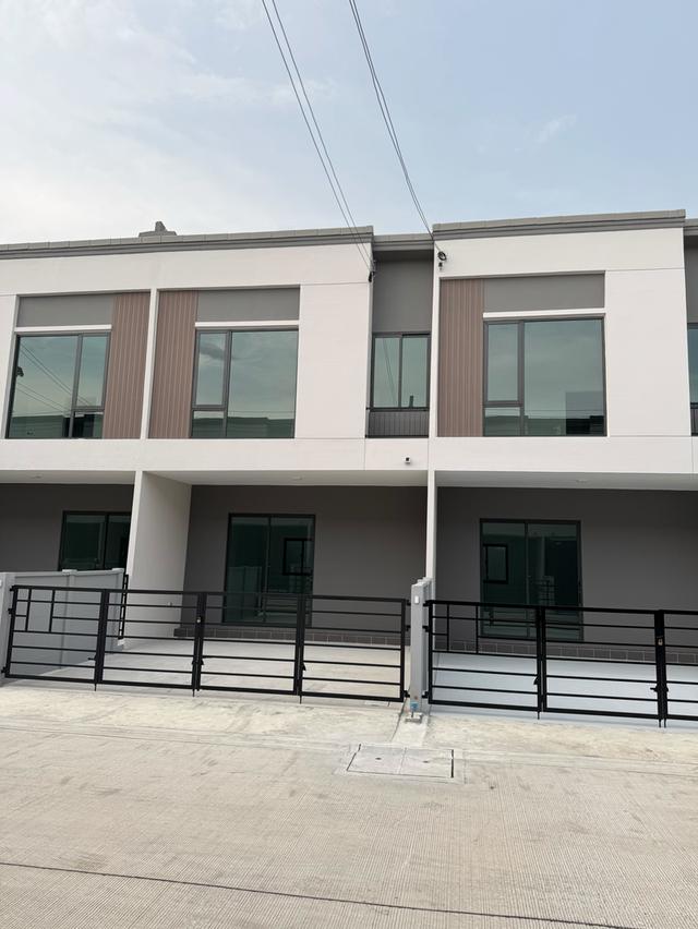 ขายบ้านด่วน pleno รามอินทราบางชันสเตชั่น 2 วิวหลังบ้านติดบึงบัว สนใจติดต่อ 089-2031188 19