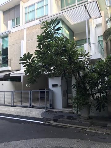 ให้เช่าทาวน์โฮม 3 ชั้น 4 ห้องนอน The Landmark Residence รัชดา-ลาดพร้าว 32 ใกล้ MRT รัชดา ลาดพร้าว 1