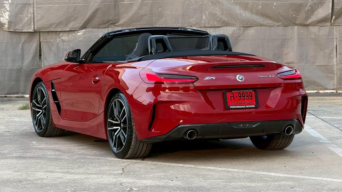 BMW Z4 sDrive30i M Sport ปี2022 สีแดง