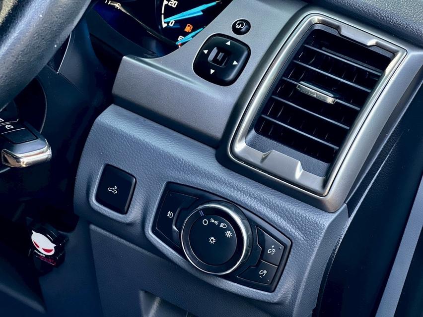 Ford Ranger Xlt 2.2 2WD 4ประตู เครื่องยนต์: ดีเซล เกียร์:AT ปี: 2018 รูปที่ 12