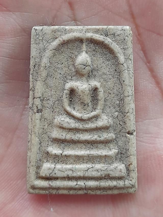 ให้เช่าพระสมเด็จเนื้อเก่า