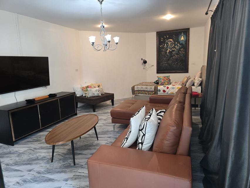 ขายบ้าน 2 หลังสไตล์โมเดิร์นตกแต่งด้วยเฟอร์นิเจอร์ built in แบบรูปราคา 7.4 ล้านบาท 3