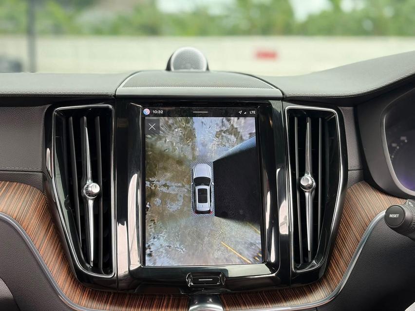 Volvo XC60 2.0Recharge T8 AWD ปี21 รูปที่ 8