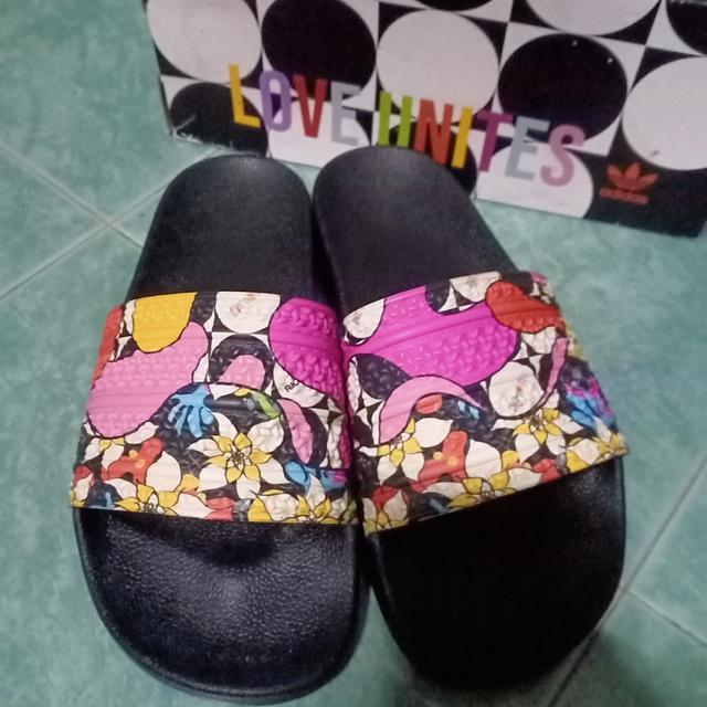 รองเท้าแตะADIDASขนาดUK7