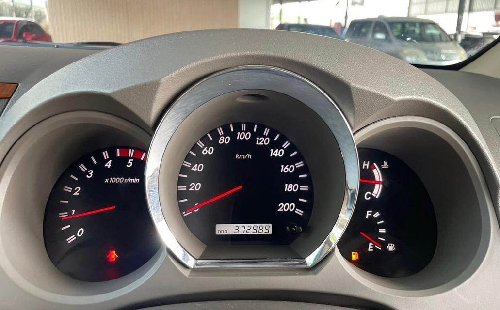TOYOTA FORTUNER 3.0V 4WD 2010  16
