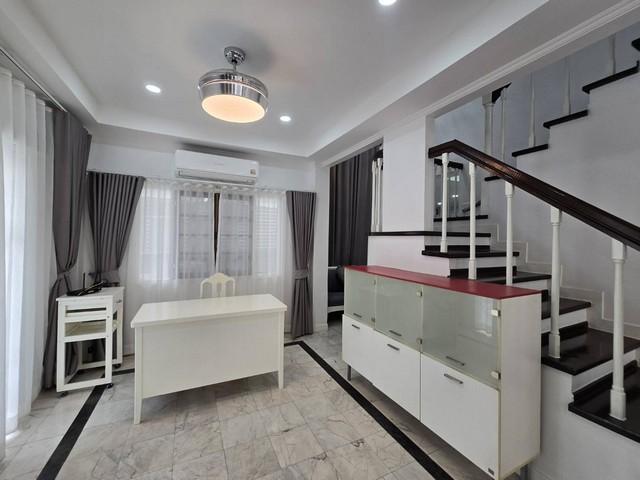 ขายบ้านเดี่ยว หมู่บ้านพาร์คเวย์ ชาเล่ต์ รามคำแหง 190/1 เฟอร์นิเจอร์ครบ พร้อมอยู่ รีโนเวทใหม่ ใกล้ Big C