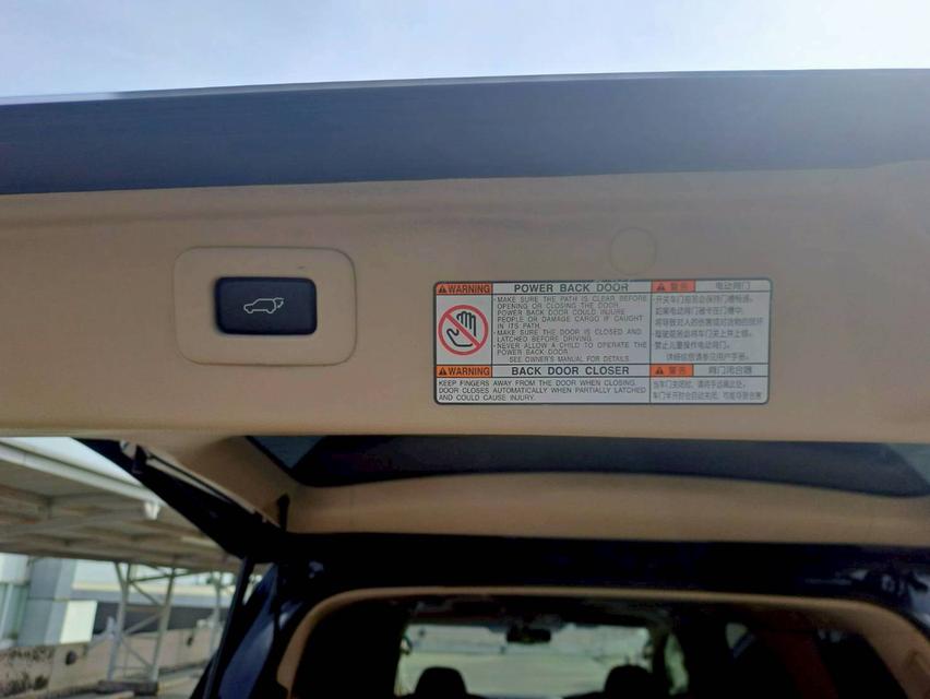 TOYOTA ALPHARD 2.4 V ปี2014  (สีดำ)ประวัติดี ไม่เคยมีเคลม เช็คศูนย์ตลอด 11