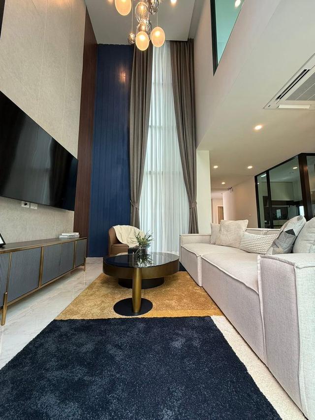 ขายบ้านหรู บ้านเดี่ยว 3 ชั้น ทำเลราชพฤกษ์  The Master ราชพฤกษ์-สะพานเจษฎาบดินทร์     - บ้านเดี่ยวที่ดิน 102 ต.ร.วา   - พื้นที่ใช้สอย 423 ต.ร.ม.  2