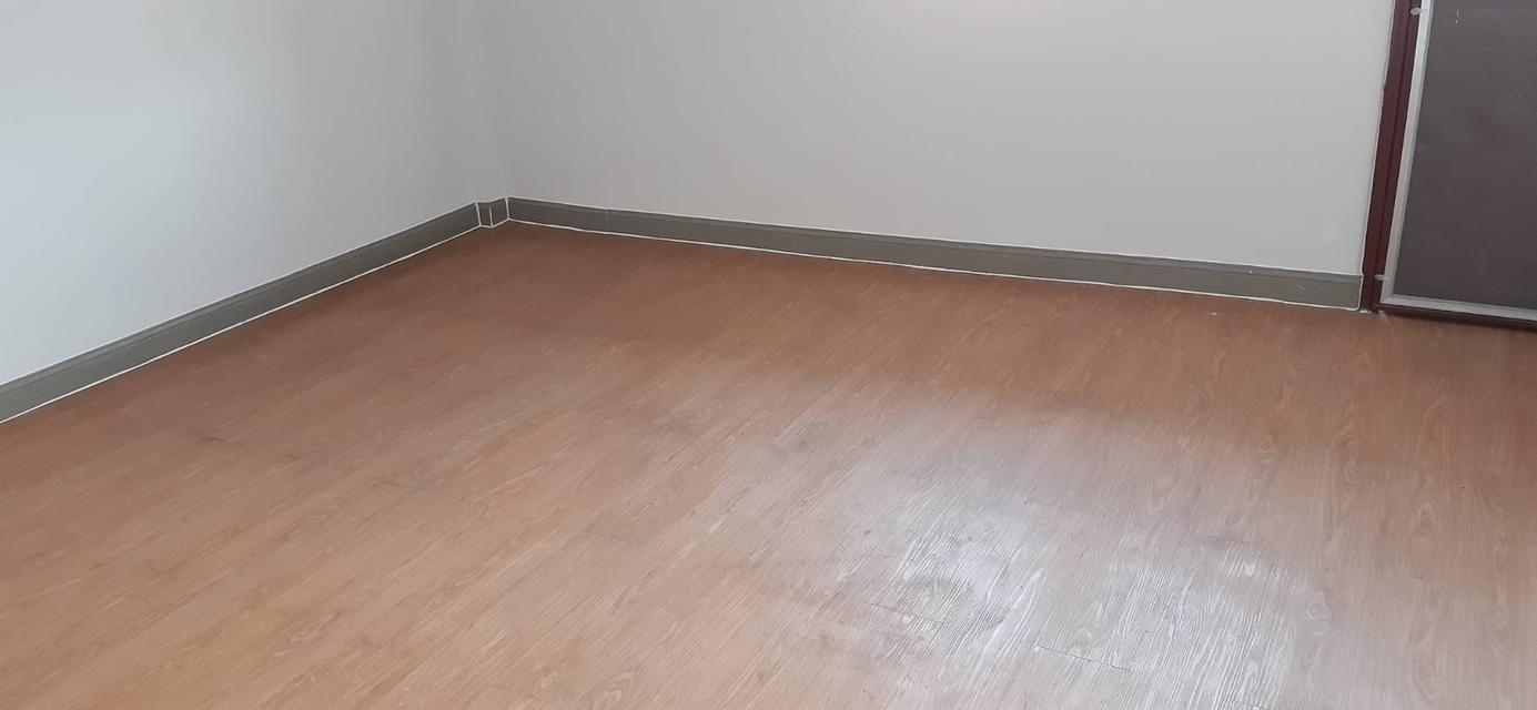 ขายทาวเฮาส์หงษ์ประยูร1 ขนาด 16 ตรว. ราคา 1,490,000 บาท 2 ห้องนอน 1 ห้อง น้ำ 1 ห้อง ครัว มีที่จอดรถ 7