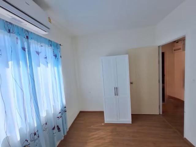 ทาวน์เฮ้าส์ 2 ชั้น หลังริม 8