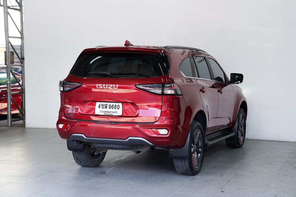 ISUZU MUX 3.0 ultimate AT (ปี 2023)