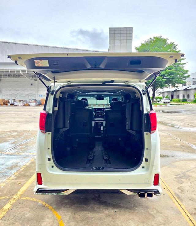 Toyota ALPHARD SRC E-Four สีขาว ปี 2022 ไมล์ 50,000 กม.  7