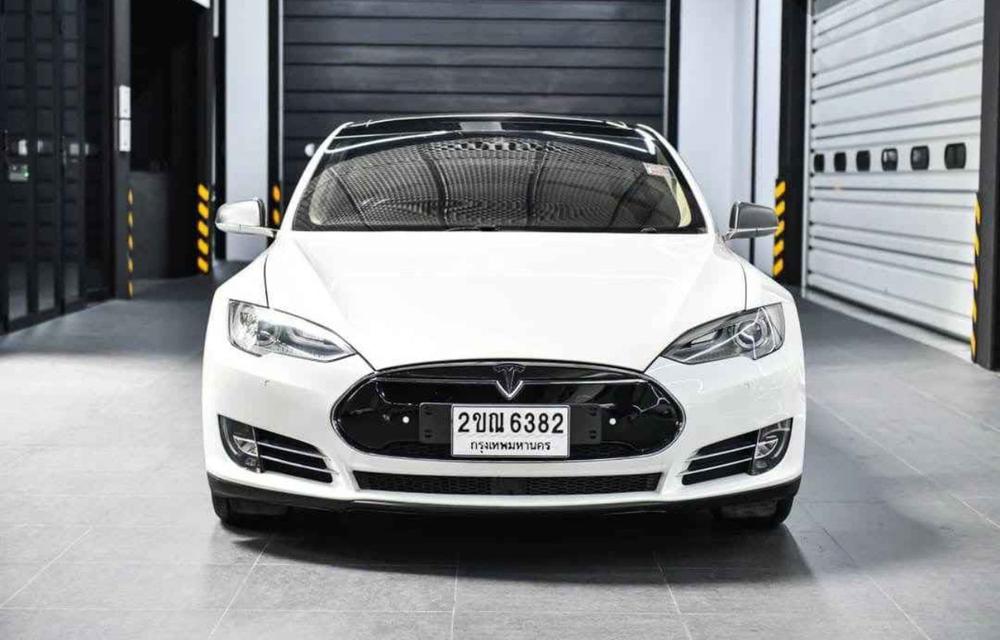 Tesla Model S ปี 2015 รถสีขาว มือ 2 4