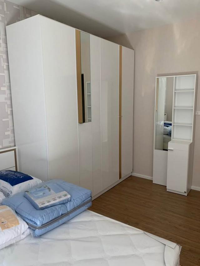 ให้เช่าทาวน์โฮมดีไซน์สมัยใหม่หลังมุม 3 ชั้น โครงการ บ้านกลางเมือง ราชพฤกษ์ 5