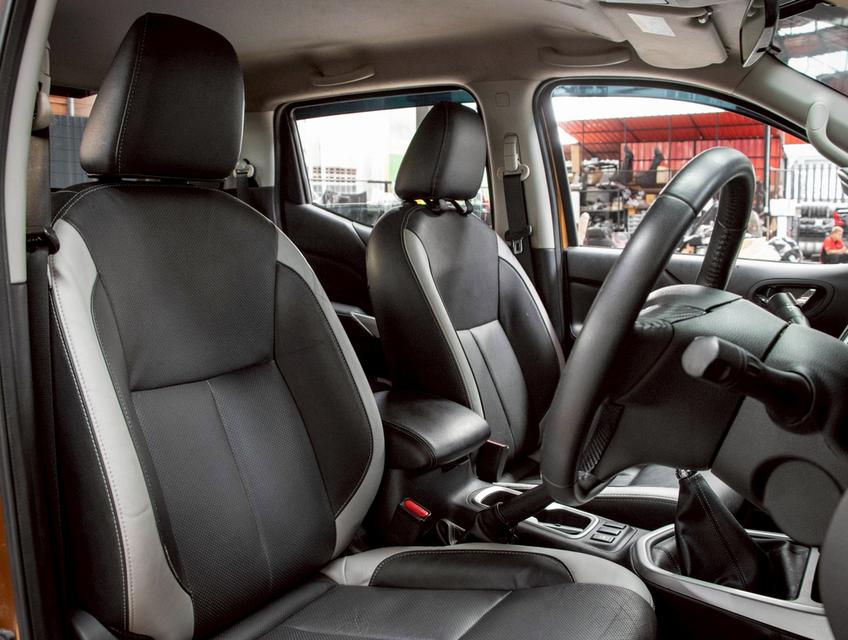 NISSAN NAVARA NP300 2.5 CALIBRE Sportech DOUBLECAB 2016 9