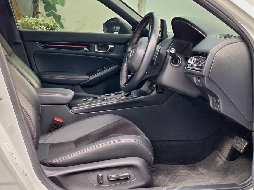 HONDA CIVIC FE Sedan 4dr e:HEV RS E-CVT FWD 2.0 Y23. 19