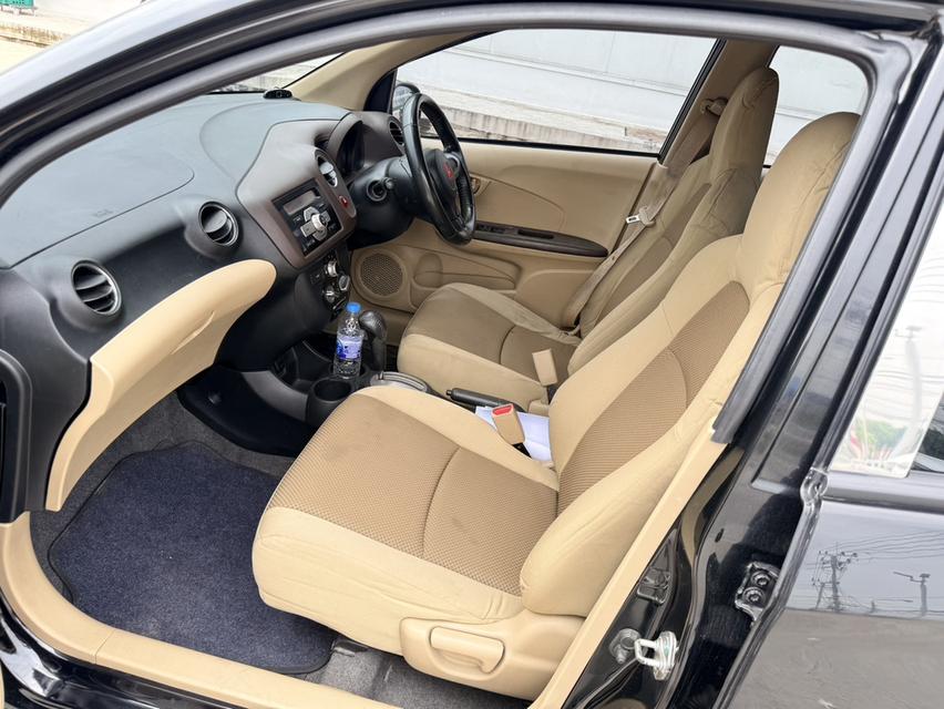 HONDA BRIO 1.2 V AIRBAG ABS AUTO ปี 2012เครื่องดี เกียร์ดี ช่วงล่างดี สีเต็มสวย ภายในสวยเบาะผ้า เบาะหลังพับได้ แอร์เย็ รูปที่ 7
