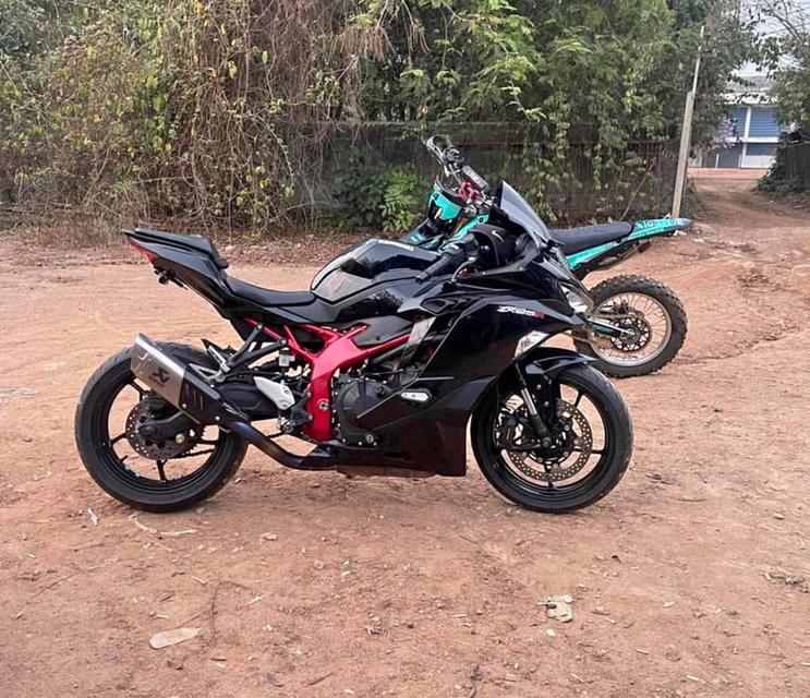 Kawasaki ZX-25R ปี 2020 มือสอง 3