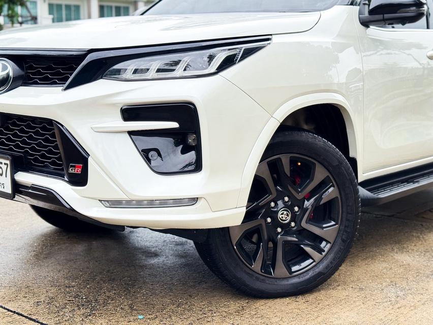 (แจ้งรหัสรถ AVA7357) 💥⭐️ Toyota Fortuner 2.8 GR Sport AT 4WD Black Top ปี 2022 รูปที่ 6