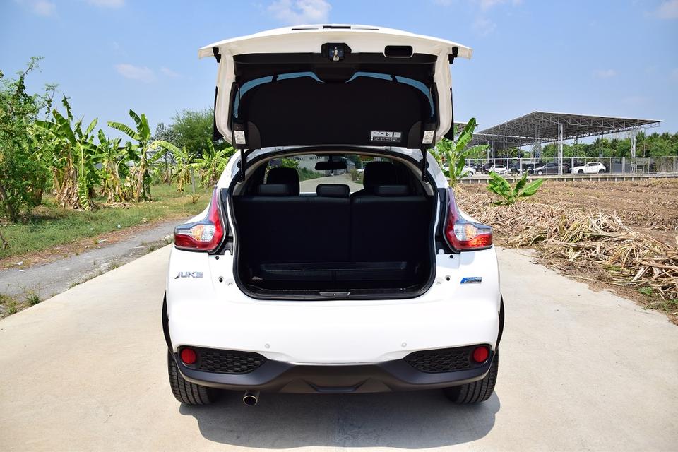 ขายเพียง 240000 บาท ปี15จด16 ฟรีดาวน์ ไมเนอร์เช้น นิสสัน JUKE 1.6ตัวท็อปออฟชั่นส์ เบาะหนังแท้ แอร์จอ พุตสต๊าท ช่วงล่างแน่นๆ โทร0957401229 ไอดีไล UTBP รูปที่ 17