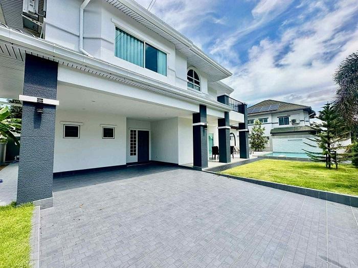 ขายบ้านเดี่ยวพร้อมสระว่ายน้ำ หมู่บ้านกรีนฟิลวิลล่า2(เขาน้อย) พร้อมเข้าอยู่ ใกล้สถานที่ท่องเที่ยว บางละมุง ชลบุรี. 1