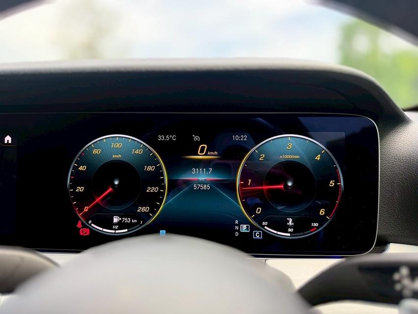 Mercedes-Benz E220d AMG Sport (W213) 2021 รูปที่ 15