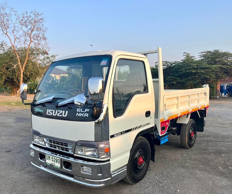 ISUZU NKR 4 ล้อดั้มพ์ 120 แรง