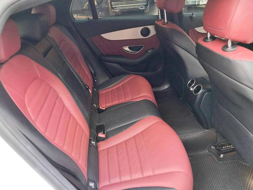 2023 Mercedes-Benz GLC 220d Coupe AMG | สีขาว เบาะแดง รูปที่ 15
